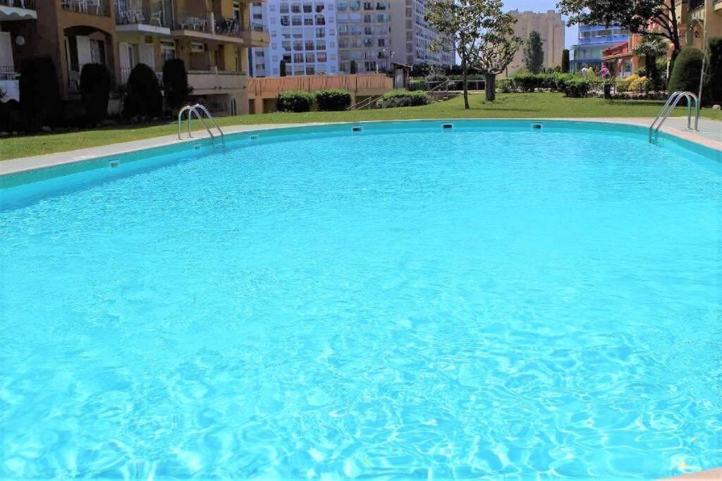A 5 min del MAR caminando, Varias PISCINAS, WIFi KARIM Ampuriabrava Exterior foto